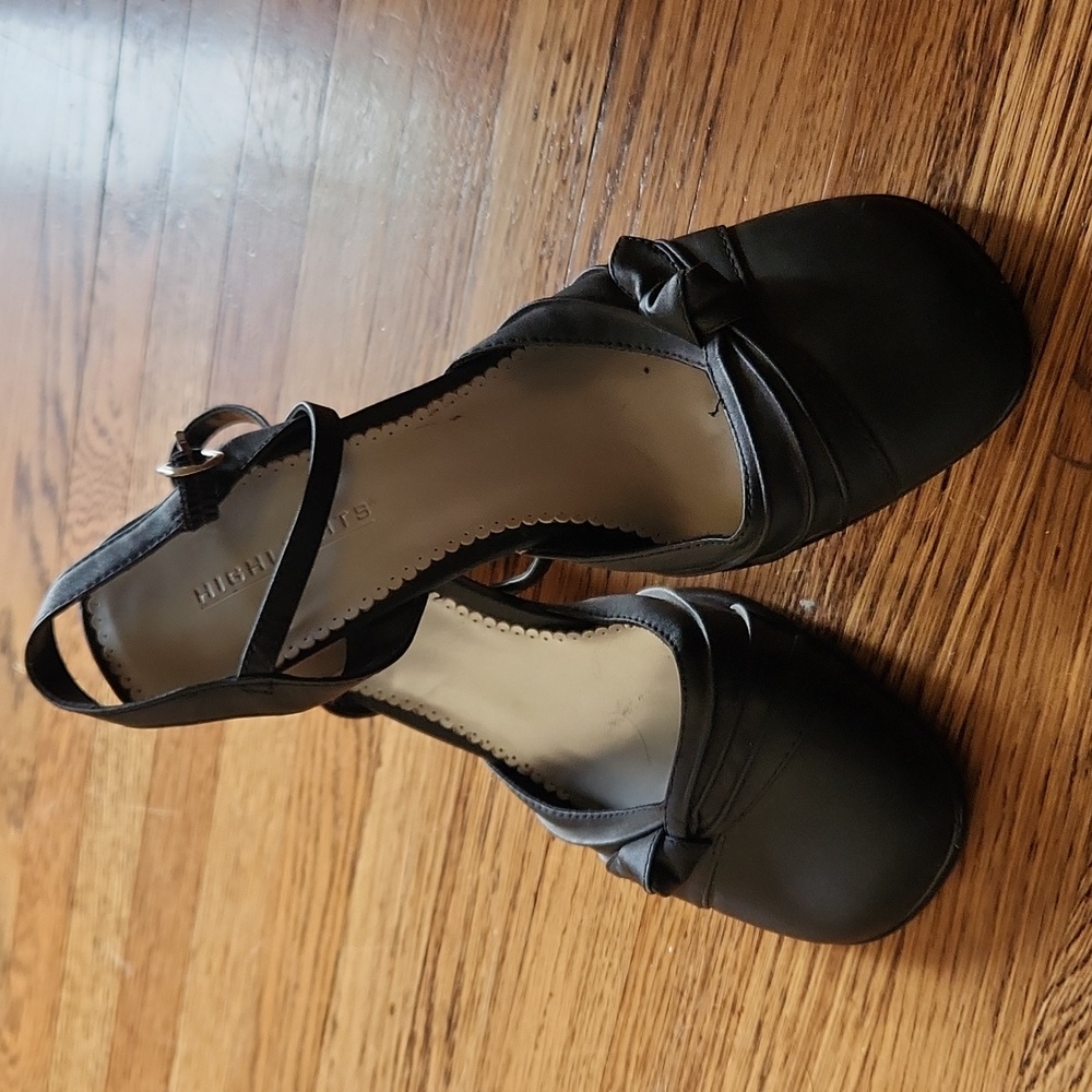 Dress shoes